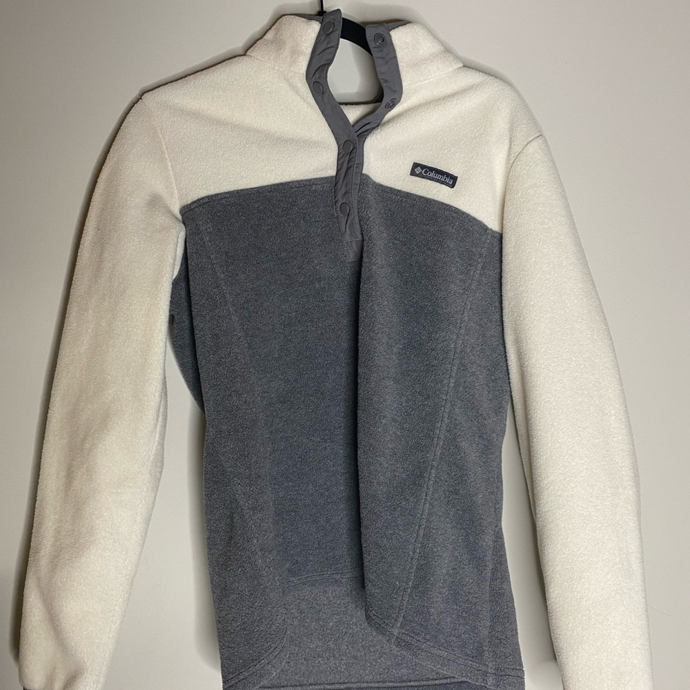 Columbia crew neck
